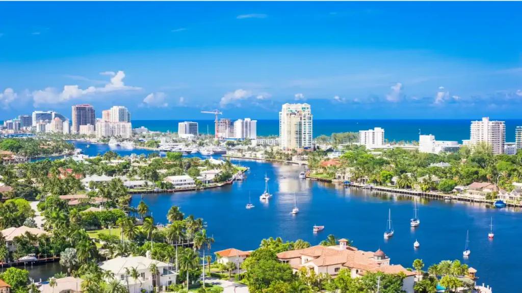 5 Best Places to stop Fort Lauderdale and West Palm Beach