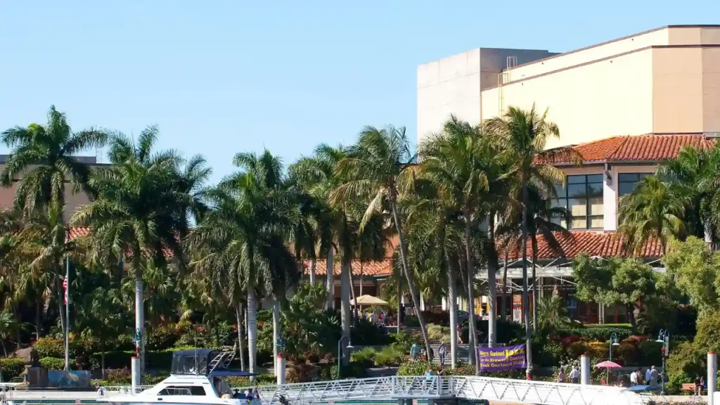 Best Restaurants in Fort Lauderdale — Downtown and Riverwalk dining along the New River, surrounded by historic buildings in Himmarshee Street.